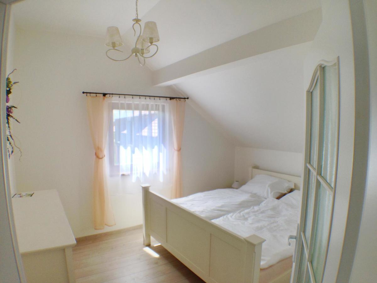 Lake View Apartments Near Golf Resort Kuneticka Hora, Dritec Pardubice Luaran gambar