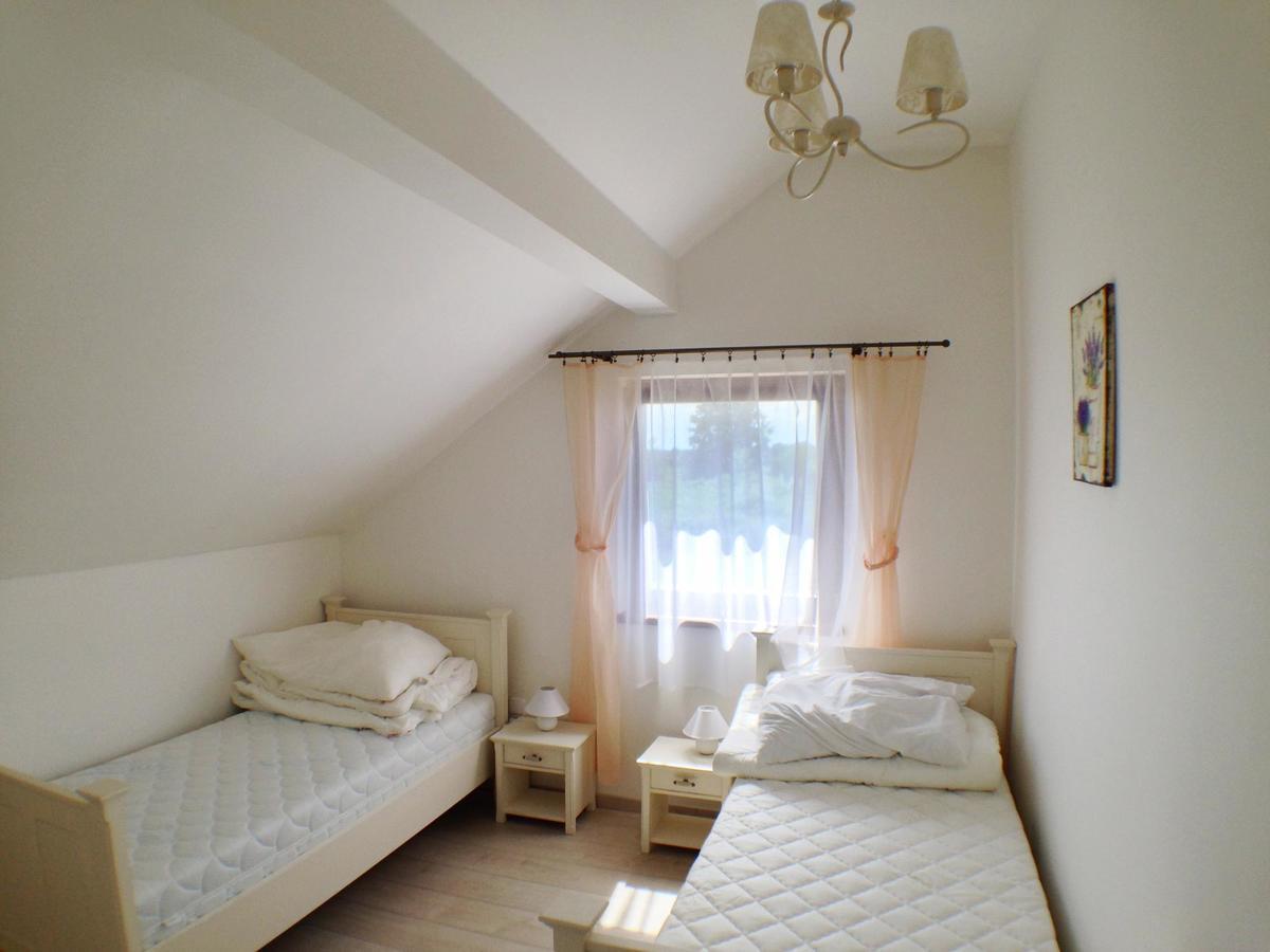 Lake View Apartments Near Golf Resort Kuneticka Hora, Dritec Pardubice Luaran gambar
